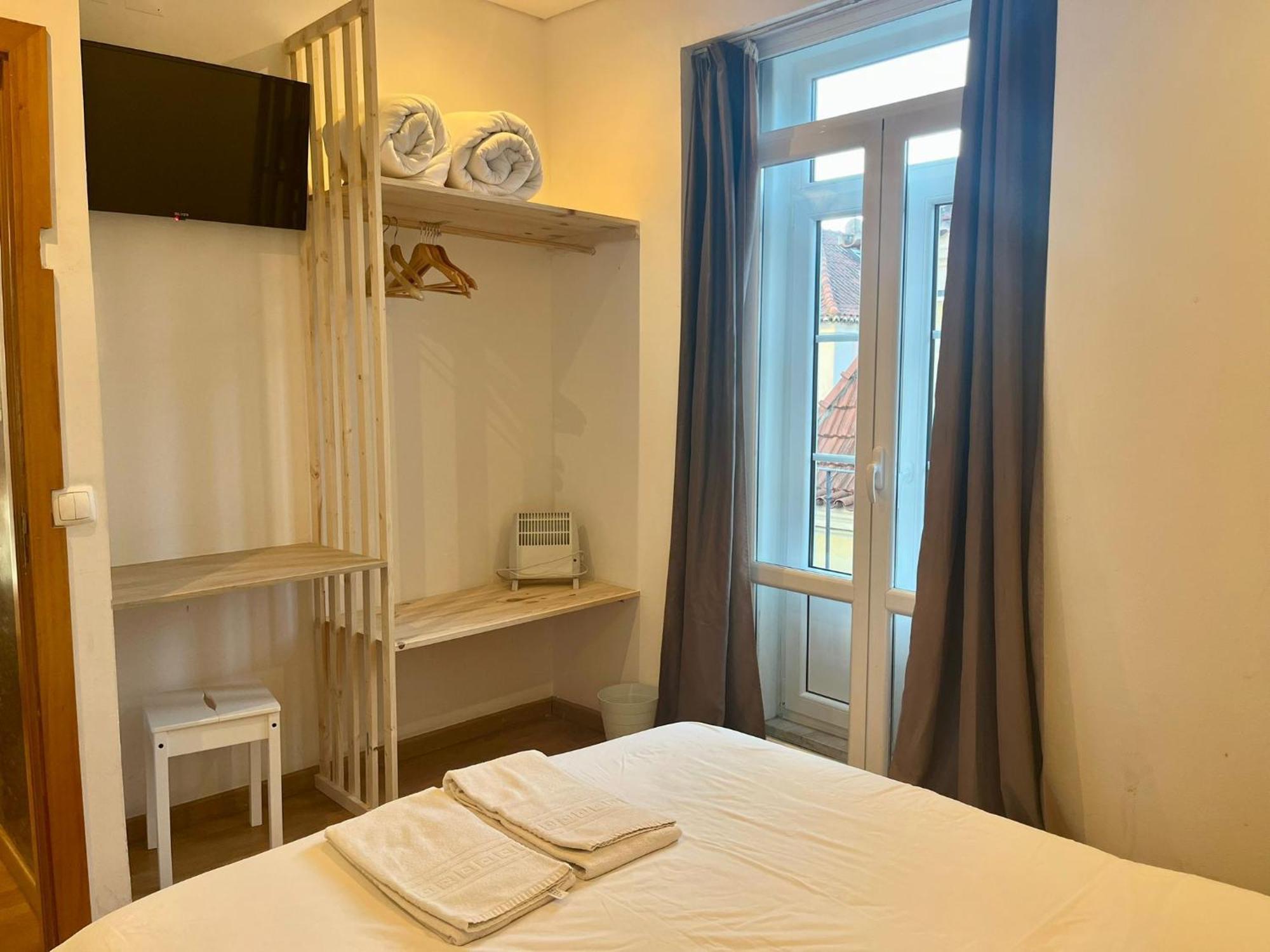 Bairro Alto Hostel Лиссабон Экстерьер фото
